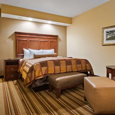 Best Western Plus Kc Speedway Inn & Suites Bonner Springs Exterior foto